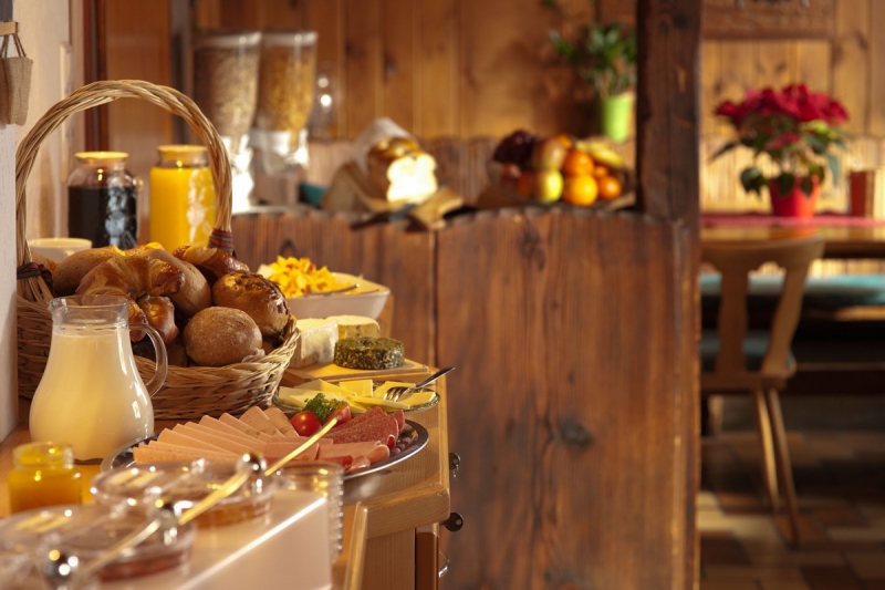 boulangerie-LA ROQUETTE SUR SIAGNE-min_breakfast_buffet_food_restaurant_meal_hotel_plate_fresh-718745